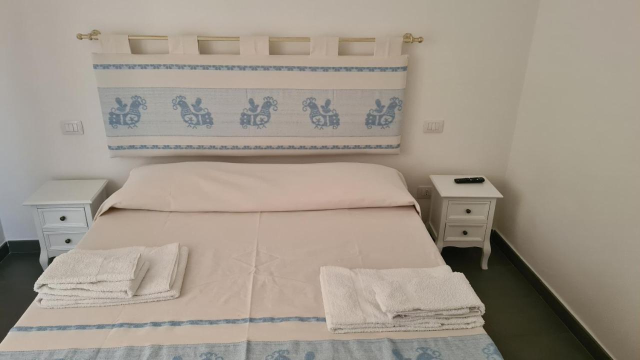 Red & Blue Rooms Olbia Exterior photo